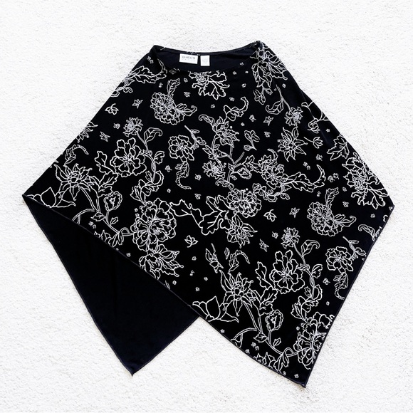 Chico’s Travelers Floral Triangle Poncho - Picture 1 of 3